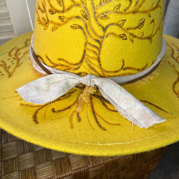 Hand burned tree of life vegan felt hat - Picture 4 of 7